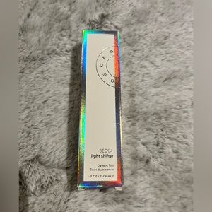 NWT BECCA Light Shifter Dewing Tint